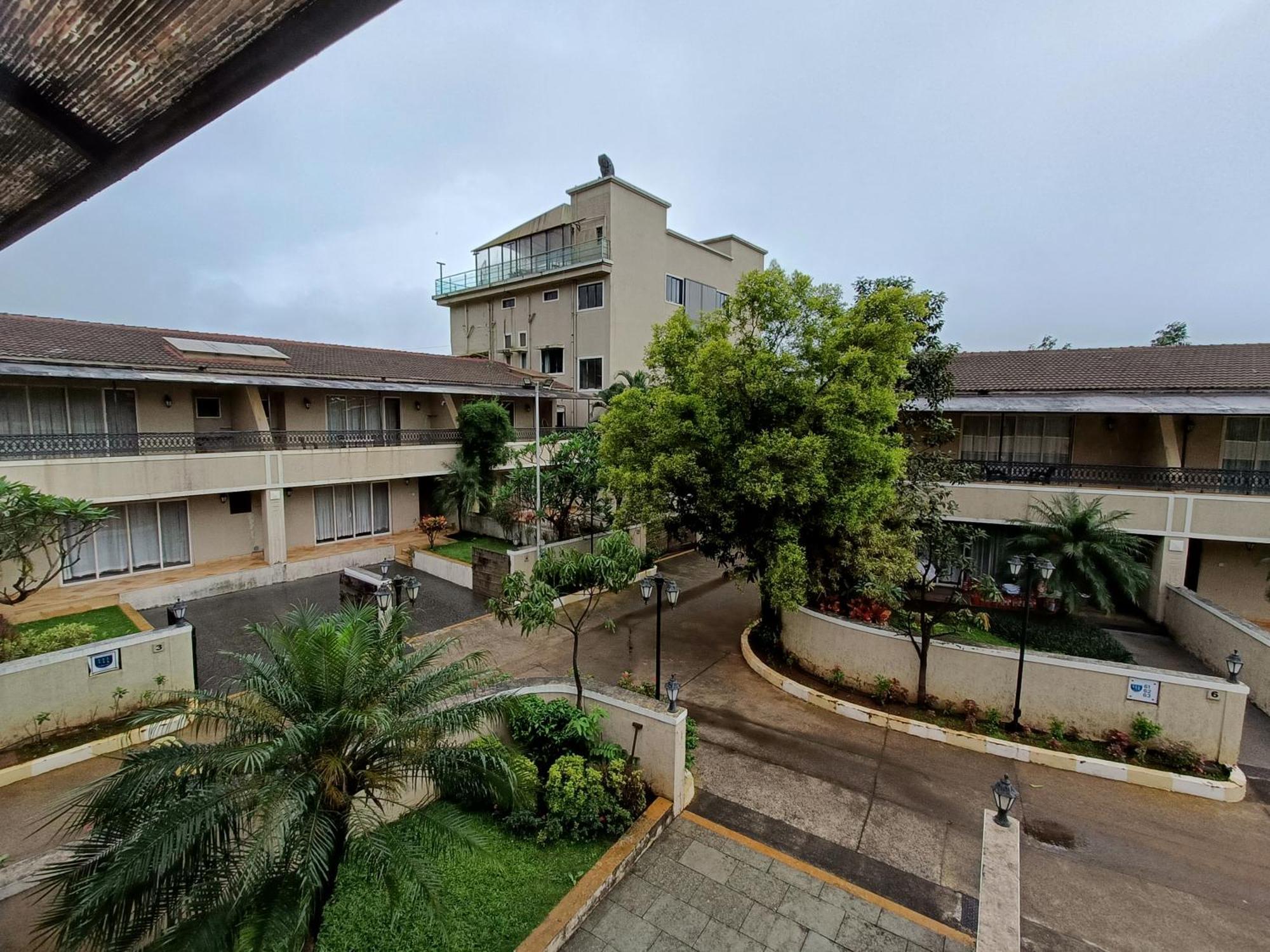 Hotel Misty Meadows, Lonavala Exterior foto